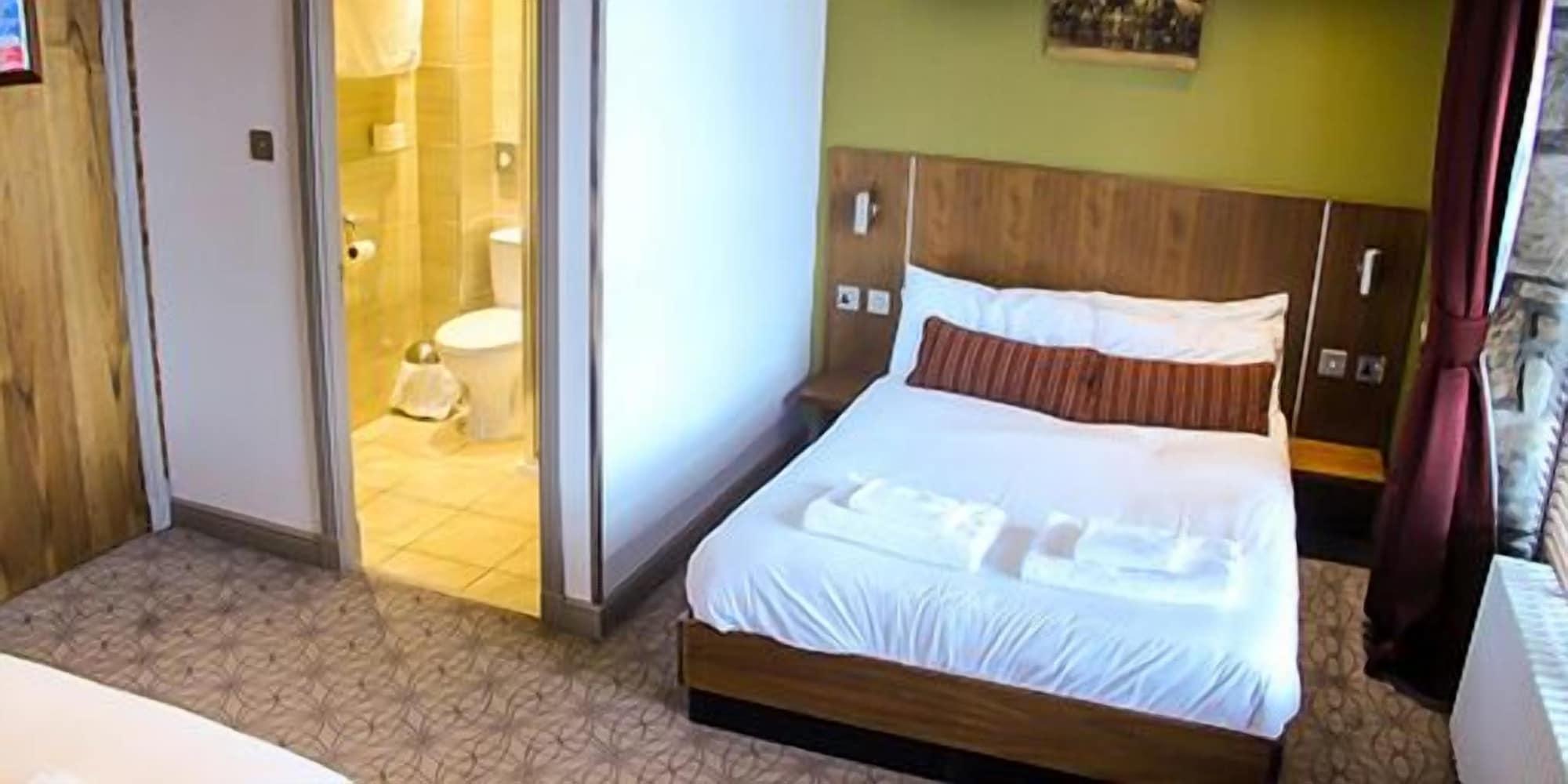 ווישאו The Commercial Hotel מראה חיצוני תמונה