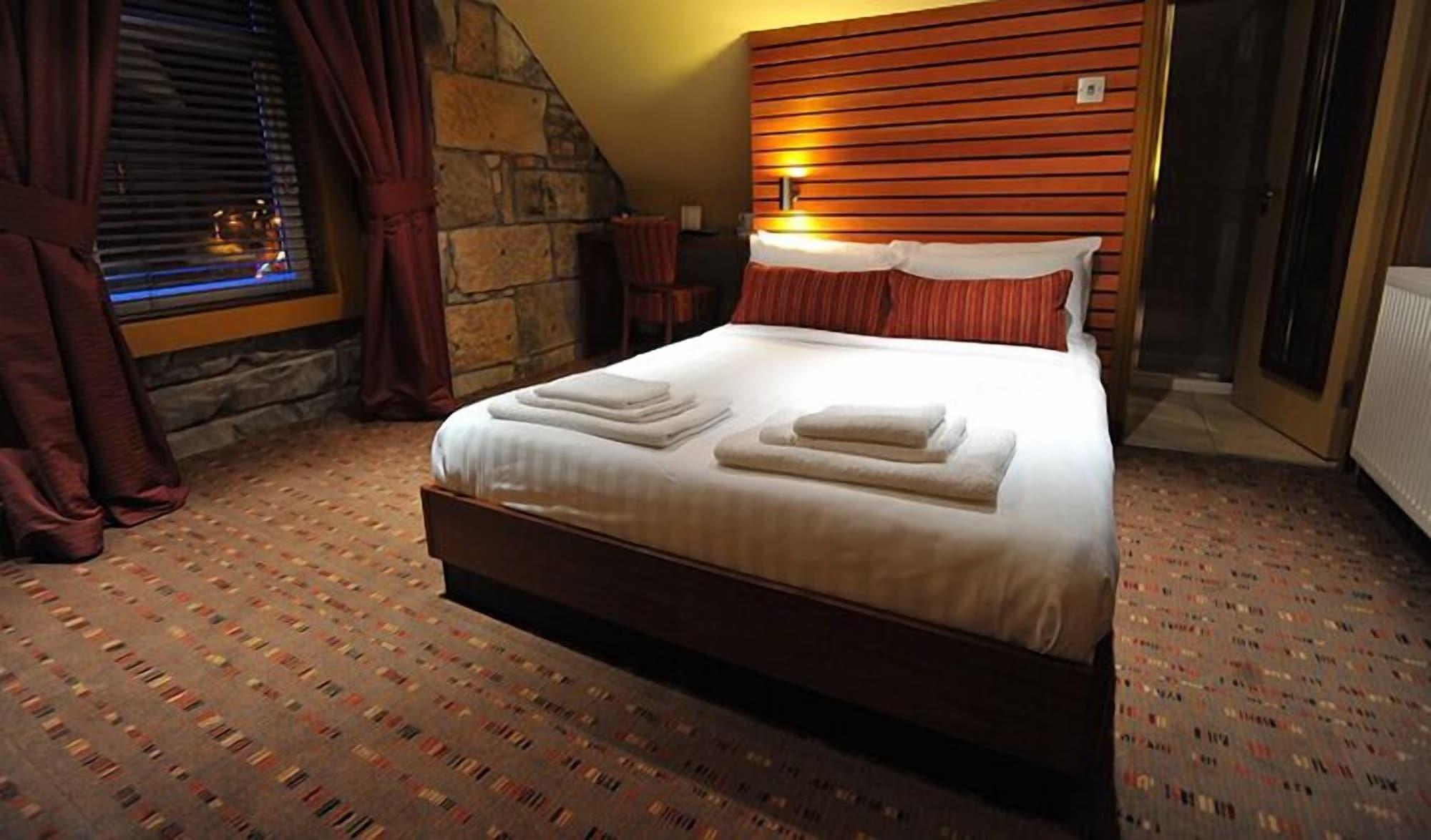ווישאו The Commercial Hotel מראה חיצוני תמונה