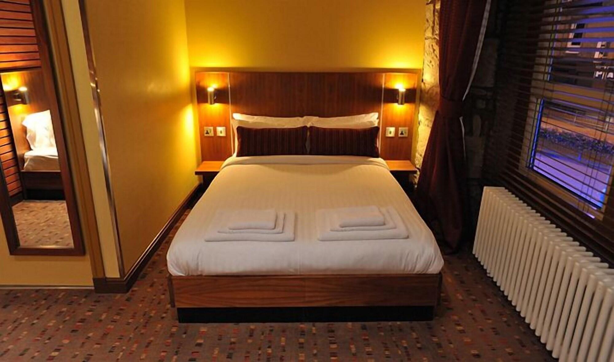 ווישאו The Commercial Hotel מראה חיצוני תמונה