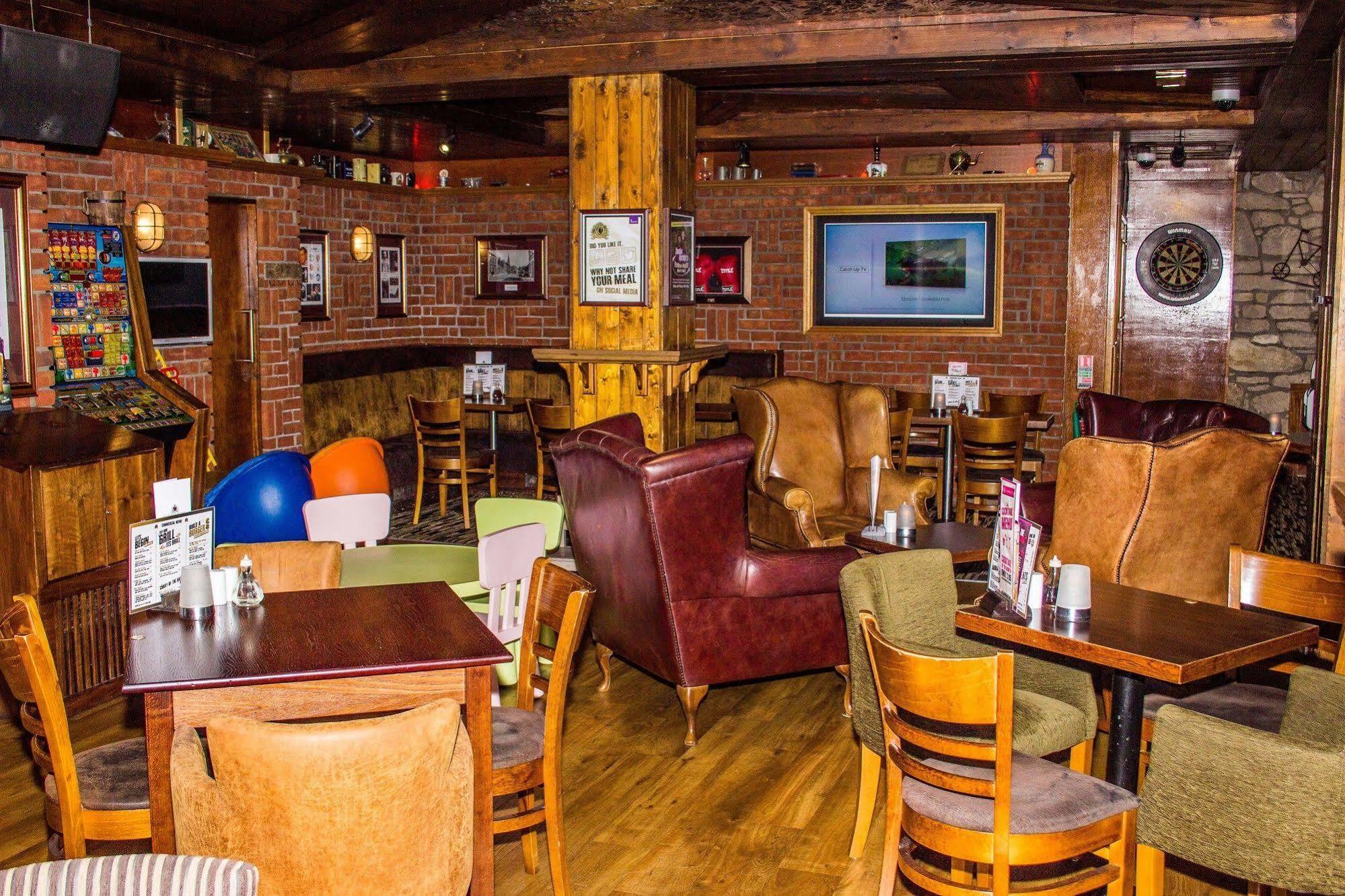 ווישאו The Commercial Hotel מראה חיצוני תמונה